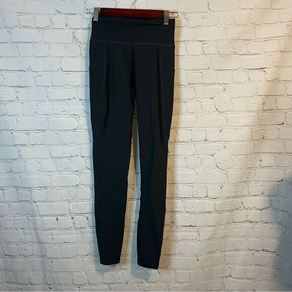 Alphalete Workout Leggings size medium - Picture 1 of 8